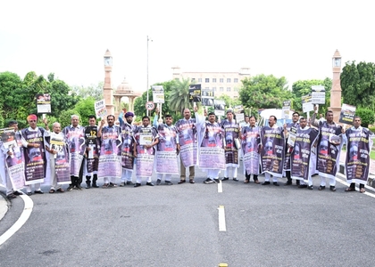 Rajasthan Cong MLAs enter Assembly with placards to protest on ‘deteriorating’ law and order | Rajasthan Cong MLAs enter Assembly with placards to protest on ‘deteriorating’ law and order Rajasthan Cong MLAs enter Assembly with placards to protest on ‘deteriorating’ law and order | Rajasthan Cong MLAs enter Assembly with placards to protest on ‘deteriorating’ law and order