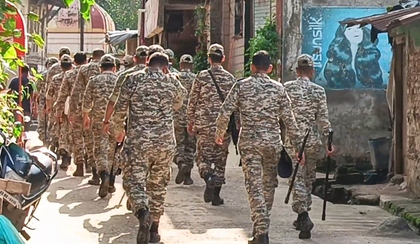 Stone pelting during Ganesh idol immersion sparks communal tension in MP’s Burhanpur, 3 hurt | Stone pelting during Ganesh idol immersion sparks communal tension in MP’s Burhanpur, 3 hurt Stone pelting during Ganesh idol immersion sparks communal tension in MP’s Burhanpur, 3 hurt | Stone pelting during Ganesh idol immersion sparks communal tension in MP’s Burhanpur, 3 hurt