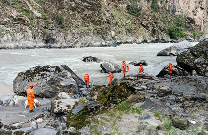 MP: Search operations for two cops continue in Ujjain; SHO’s body recovered | MP: Search operations for two cops continue in Ujjain; SHO’s body recovered MP: Search operations for two cops continue in Ujjain; SHO’s body recovered | MP: Search operations for two cops continue in Ujjain; SHO’s body recovered