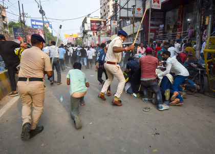 Bihar TRE-4 recruitment row: Candidates protest over reduced vacancies | Bihar TRE-4 recruitment row: Candidates protest over reduced vacancies