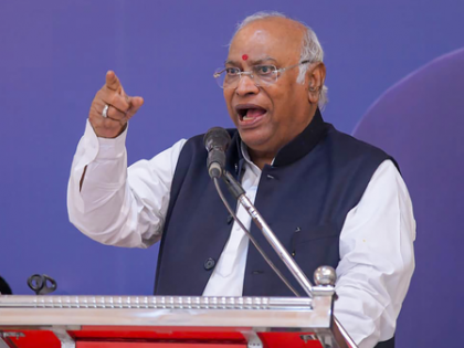 Gujarat: Kharge inaugurates District Congress Committee presidents' training camp | Gujarat: Kharge inaugurates District Congress Committee presidents' training camp
