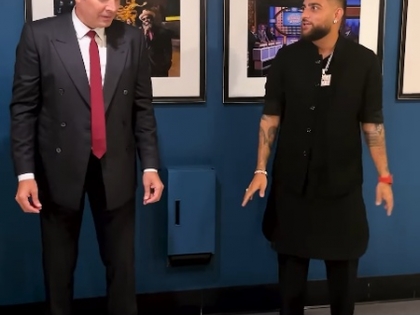 Karan Aujla gives bhangra lessons to Jimmy Fallon | Karan Aujla gives bhangra lessons to Jimmy Fallon Karan Aujla gives bhangra lessons to Jimmy Fallon | Karan Aujla gives bhangra lessons to Jimmy Fallon