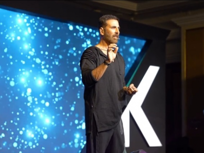 Akshay Kumar reveals who he ‘loves more’ | Akshay Kumar reveals who he ‘loves more’ Akshay Kumar reveals who he ‘loves more’ | Akshay Kumar reveals who he ‘loves more’