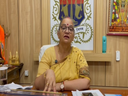 Lucknow Mayor Shushma Kharakwal to complain to UP CM about lax civic officials | Lucknow Mayor Shushma Kharakwal to complain to UP CM about lax civic officials Lucknow Mayor Shushma Kharakwal to complain to UP CM about lax civic officials | Lucknow Mayor Shushma Kharakwal to complain to UP CM about lax civic officials