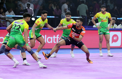 PKL 12: Inches separate the two sides as U Mumba clinch victory in last raid thriller | PKL 12: Inches separate the two sides as U Mumba clinch victory in last raid thriller PKL 12: Inches separate the two sides as U Mumba clinch victory in last raid thriller | PKL 12: Inches separate the two sides as U Mumba clinch victory in last raid thriller
