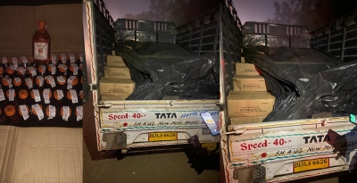 Bootlegger held with 5,736 bottles of illicit liquor in Delhi | Bootlegger held with 5,736 bottles of illicit liquor in Delhi Bootlegger held with 5,736 bottles of illicit liquor in Delhi | Bootlegger held with 5,736 bottles of illicit liquor in Delhi