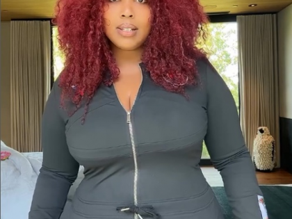 Lizzo rocks sheer corset bodysuit in new figure at New York Fashion Week | Lizzo rocks sheer corset bodysuit in new figure at New York Fashion Week