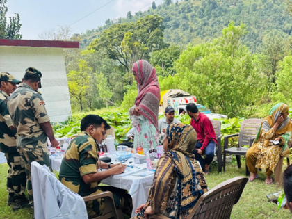 BSF organises medical camps in flood-affected areas of Jammu | BSF organises medical camps in flood-affected areas of Jammu
