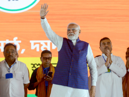 PM Modi arrives in Kolkata to attend key defence meet on Monday | PM Modi arrives in Kolkata to attend key defence meet on Monday