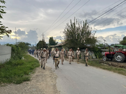 Protests, tension in Manipur's Churachandpur over arrests for vandalising decorations | Protests, tension in Manipur's Churachandpur over arrests for vandalising decorations Protests, tension in Manipur's Churachandpur over arrests for vandalising decorations | Protests, tension in Manipur's Churachandpur over arrests for vandalising decorations