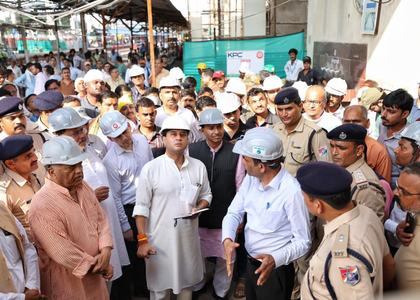 Union Minister Scindia inspects redevelopment work of Gwalior Railway station | Union Minister Scindia inspects redevelopment work of Gwalior Railway station Union Minister Scindia inspects redevelopment work of Gwalior Railway station | Union Minister Scindia inspects redevelopment work of Gwalior Railway station