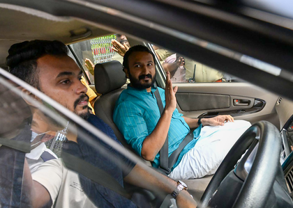 Sexual-exploitation complaint against Cong MLA shifts spotlight from CPI-M in Sabarimala gold heist row | Sexual-exploitation complaint against Cong MLA shifts spotlight from CPI-M in Sabarimala gold heist row