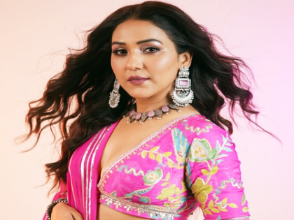 Neeti Mohan says vocal range offered by ‘Jhamkudi Re Jhamkudi’ sealed the deal for her | Neeti Mohan says vocal range offered by ‘Jhamkudi Re Jhamkudi’ sealed the deal for her