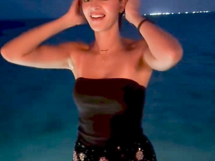 Ananya Panday shows her first attempt at making a vlog in Maldives | Ananya Panday shows her first attempt at making a vlog in Maldives Ananya Panday shows her first attempt at making a vlog in Maldives | Ananya Panday shows her first attempt at making a vlog in Maldives