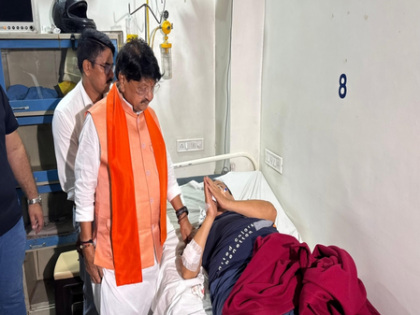 Madhya Pradesh: Two killed, thirteen injured as truck plows into crowd | Madhya Pradesh: Two killed, thirteen injured as truck plows into crowd