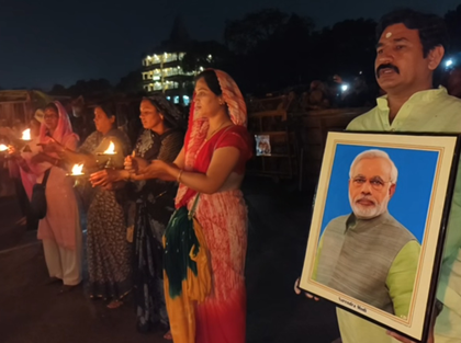 Devotees perform Ganga aarti in Prayagraj for PM Modi’s long life on eve of his 75th birthday | Devotees perform Ganga aarti in Prayagraj for PM Modi’s long life on eve of his 75th birthday