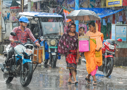 Met office issues orange alert for heavy rain in several Bengal districts | Met office issues orange alert for heavy rain in several Bengal districts