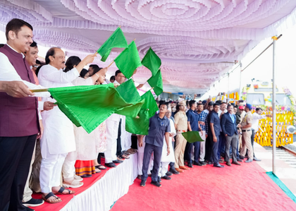 Maharashtra CM Fadnavis inaugurates new Amalner-Beed railway line | Maharashtra CM Fadnavis inaugurates new Amalner-Beed railway line
