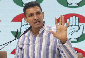 Congress accuses MP govt of forcing farmers to buy nano fertilisers | Congress accuses MP govt of forcing farmers to buy nano fertilisers Congress accuses MP govt of forcing farmers to buy nano fertilisers | Congress accuses MP govt of forcing farmers to buy nano fertilisers