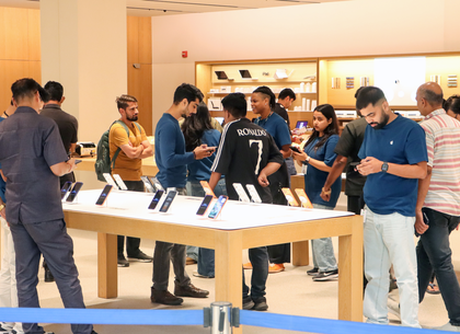 Apple to clock record sales in India during festive season with 28 pc growth: Analysts | Apple to clock record sales in India during festive season with 28 pc growth: Analysts Apple to clock record sales in India during festive season with 28 pc growth: Analysts | Apple to clock record sales in India during festive season with 28 pc growth: Analysts