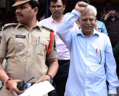 Bhima Koregaon case: SC declines to relax Varavara Rao’s bail condition | Bhima Koregaon case: SC declines to relax Varavara Rao’s bail condition