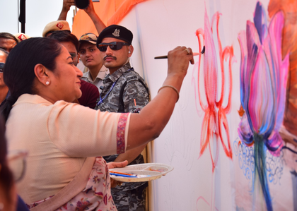 NDMC sets world record with 10-km-long live canvas painting to mark PM Modi's birthday | NDMC sets world record with 10-km-long live canvas painting to mark PM Modi's birthday