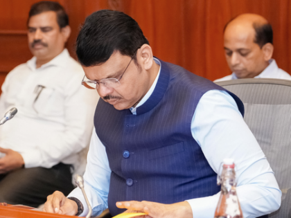 Maha CM directs change in criteria of solar agri pump scheme for farmers' demands | Maha CM directs change in criteria of solar agri pump scheme for farmers' demands