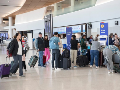 US: Over 1800 flights delayed, several cancelled after telecom outage at Dallas airports | US: Over 1800 flights delayed, several cancelled after telecom outage at Dallas airports