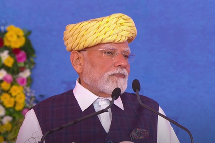 Be it chips or ships, they must be Made in India: PM Modi in Gujarat | Be it chips or ships, they must be Made in India: PM Modi in Gujarat