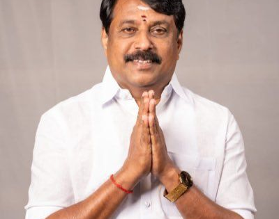 TN BJP chief meets EPS in Salem, sparks political curiosity in state politics | TN BJP chief meets EPS in Salem, sparks political curiosity in state politics