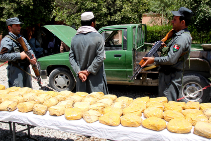 Afghan police seize 210 kg of illicit drugs, arrest 4 smugglers | Afghan police seize 210 kg of illicit drugs, arrest 4 smugglers
