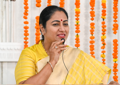 Delhi CM Rekha Gupta participates in 'Swasth Nari, Sashakt Parivar' campaign at AIIMS | Delhi CM Rekha Gupta participates in 'Swasth Nari, Sashakt Parivar' campaign at AIIMS