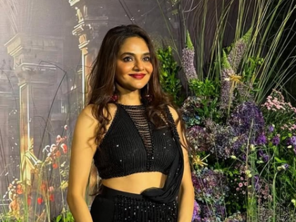 Madhoo walks 110 kms while on a spiritual journey in Spain with childhood friends | Madhoo walks 110 kms while on a spiritual journey in Spain with childhood friends