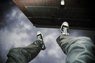 Woman dies after fall from 25th floor of building in Kolkata | Woman dies after fall from 25th floor of building in Kolkata