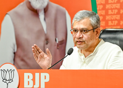 I urge all to join PM Modi’s call for Swadeshi by adopting indigenous products & services: Vaishnaw | I urge all to join PM Modi’s call for Swadeshi by adopting indigenous products & services: Vaishnaw