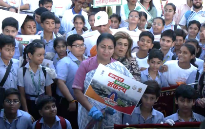 Delhi CM Rekha Gupta leads cleanliness drive, bars use of her photos in posters | Delhi CM Rekha Gupta leads cleanliness drive, bars use of her photos in posters