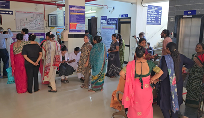 Women in Gujarat receiving free health checkups under Swasth Nari Sashakt Parivar Abhiyaan | Women in Gujarat receiving free health checkups under Swasth Nari Sashakt Parivar Abhiyaan