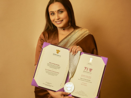 Rani Mukerji feted with maiden National Award, dedicates it to late father | Rani Mukerji feted with maiden National Award, dedicates it to late father