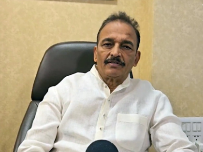 Cong leader's remark linking Shah Rukh Khan's National Award to Muslim votes triggers row | Cong leader's remark linking Shah Rukh Khan's National Award to Muslim votes triggers row