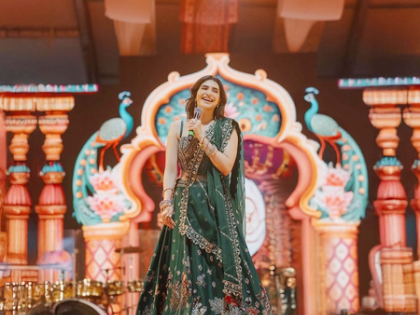 Karishma Tanna packs up Navratri night at 3 AM and hits the gym | Karishma Tanna packs up Navratri night at 3 AM and hits the gym Karishma Tanna packs up Navratri night at 3 AM and hits the gym | Karishma Tanna packs up Navratri night at 3 AM and hits the gym