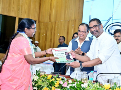 Jharkhand CM hands over appointment letters to 160 newly appointed doctors, medical teachers | Jharkhand CM hands over appointment letters to 160 newly appointed doctors, medical teachers