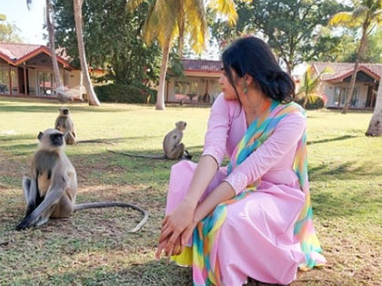 Adah Sharma marks Navratri with a heartwarming gesture towards monkeys | Adah Sharma marks Navratri with a heartwarming gesture towards monkeys