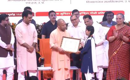 CM Yogi distributes scholarships to nearly 4 lakh students, says discrimination in scheme has ended | CM Yogi distributes scholarships to nearly 4 lakh students, says discrimination in scheme has ended