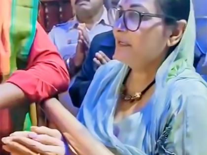 Jaya Prada offers prayers at the famous Tarapith Temple during Navratri | Jaya Prada offers prayers at the famous Tarapith Temple during Navratri
