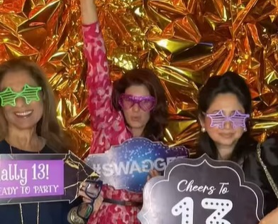 Twinkle Khanna's daughter Nitara turns 13; Dimple Kapadia, Rinkie Khanna steal the show in birthday boomerang | Twinkle Khanna's daughter Nitara turns 13; Dimple Kapadia, Rinkie Khanna steal the show in birthday boomerang