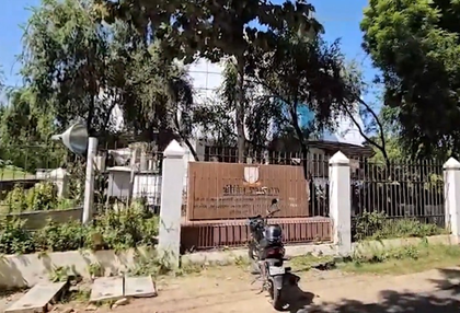 Delhi Police take Chaitanyanand to institute; examine 'torture room', CCTV locations | Delhi Police take Chaitanyanand to institute; examine 'torture room', CCTV locations Delhi Police take Chaitanyanand to institute; examine 'torture room', CCTV locations | Delhi Police take Chaitanyanand to institute; examine 'torture room', CCTV locations