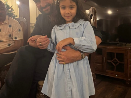 Kareena Kapoor shares birthday girl Innaya’s cute playful moment with Jeh and Saif Ali Khan | Kareena Kapoor shares birthday girl Innaya’s cute playful moment with Jeh and Saif Ali Khan