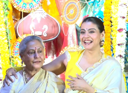 Jaya Bachchan gives Kajol a tight hug on Saptami celebrations | Jaya Bachchan gives Kajol a tight hug on Saptami celebrations