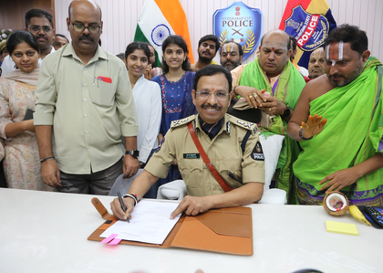 Tackling cybercrimes to be priority of Hyderabad's new Police Commissioner Sajjanar | Tackling cybercrimes to be priority of Hyderabad's new Police Commissioner Sajjanar