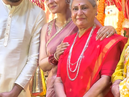 Jaya Bachchan smiles for media in the biggest turnaround | Jaya Bachchan smiles for media in the biggest turnaround